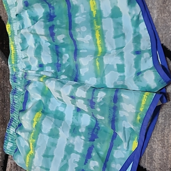 UNDER ARMOUR Heatgear Semi-fitted Lined Logo Shorts PRICE FIRM - Picture 10 of 11